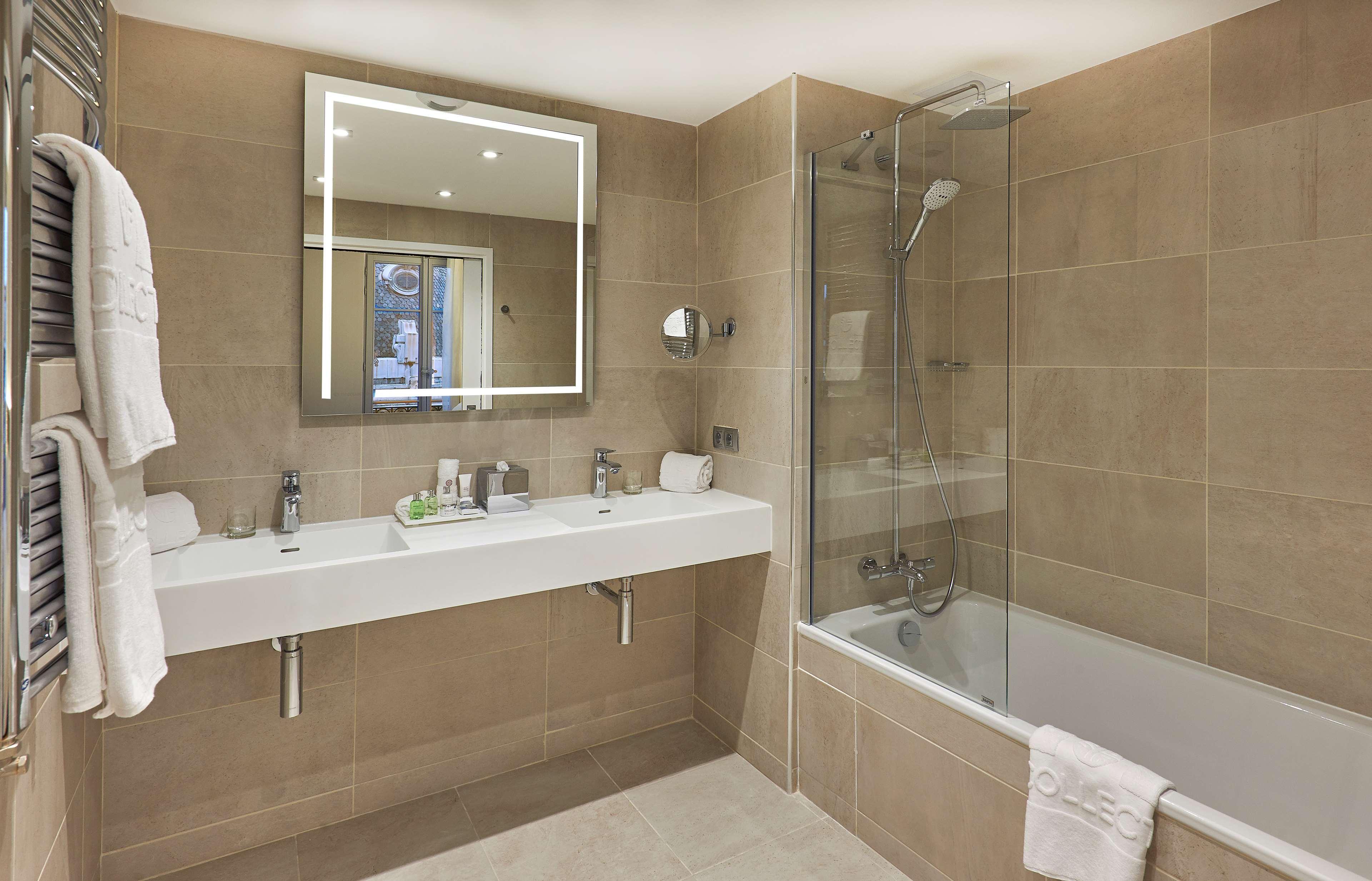 Nh Collection Hotel 4*